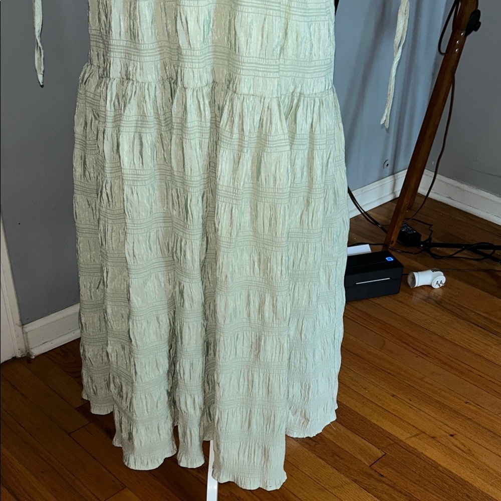 Moon River Light Sage Puff Sleeve Midi Dress - Picture 4 of 9